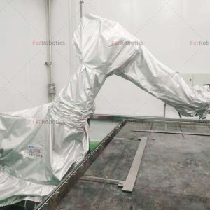 使用防水防潮机器人防护服的注意事项