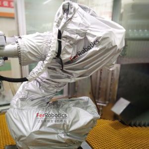 为何要使用防水防潮机器人防护服？